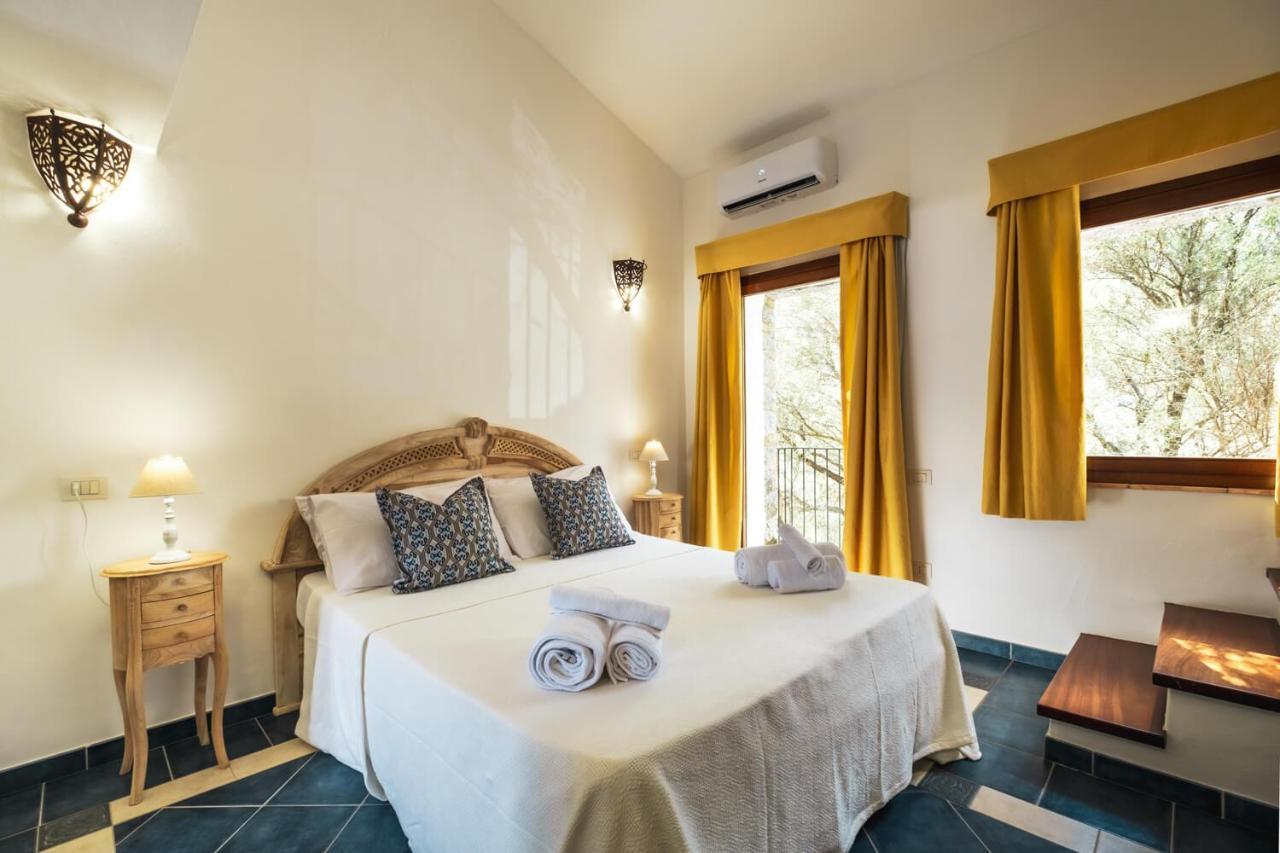 La Suera San Pantaleo Hotel Luaran gambar