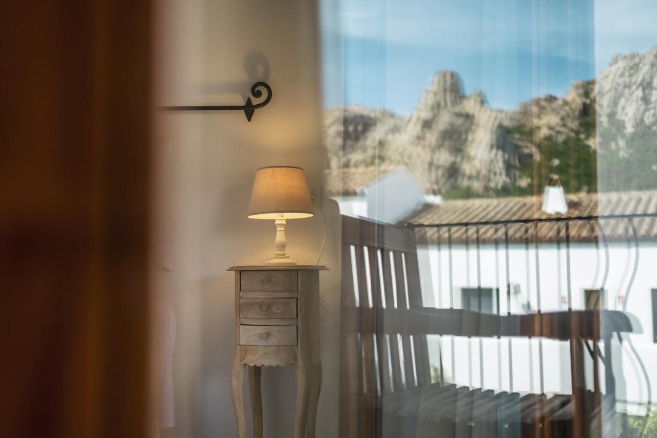 La Suera San Pantaleo Hotel Luaran gambar