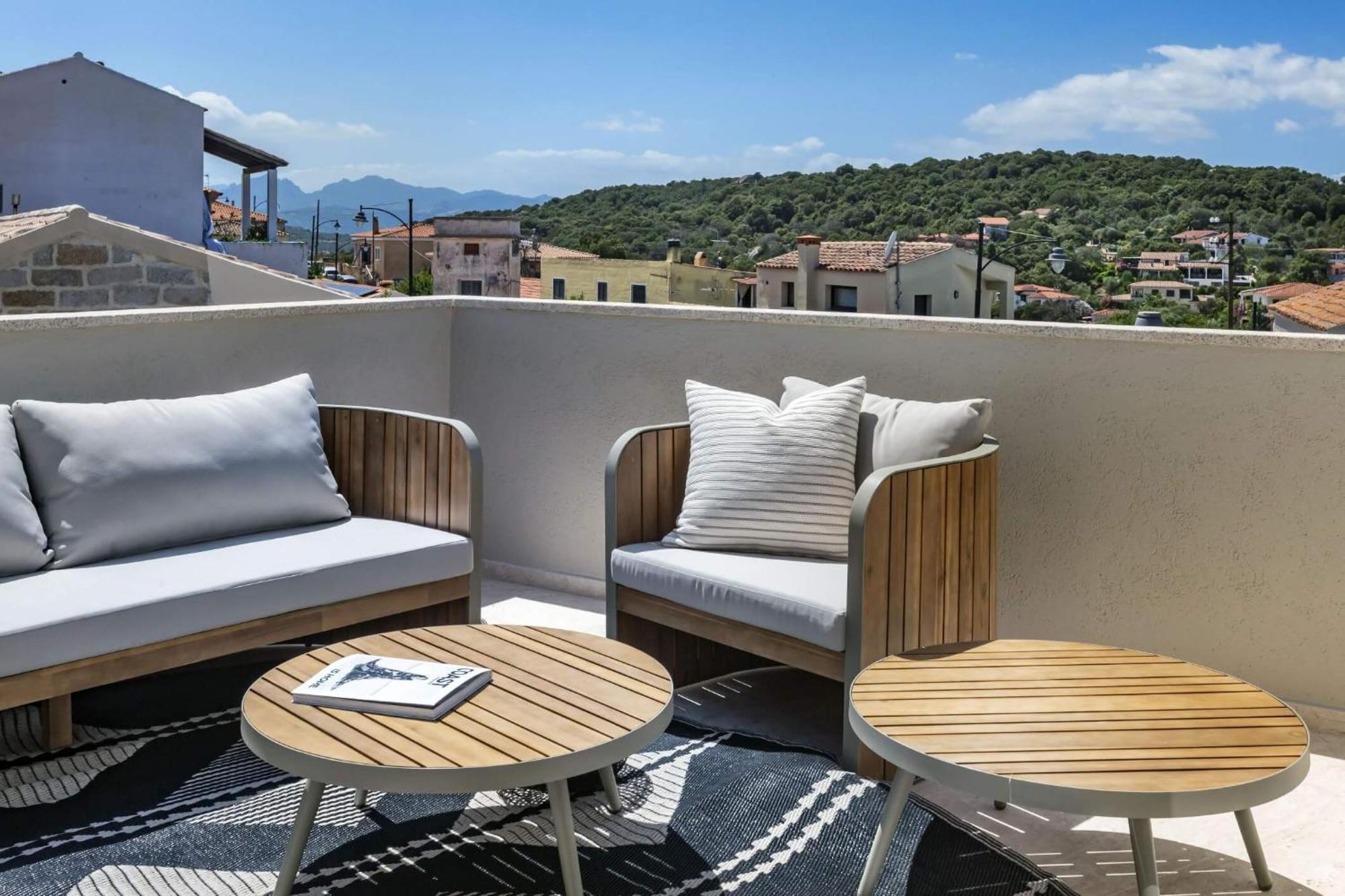 La Suera San Pantaleo Hotel Luaran gambar
